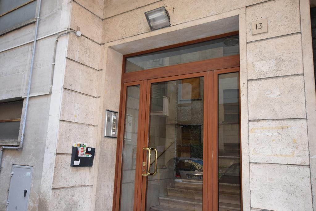 The Voice Of The Pope Apartment Rome Bagian luar foto